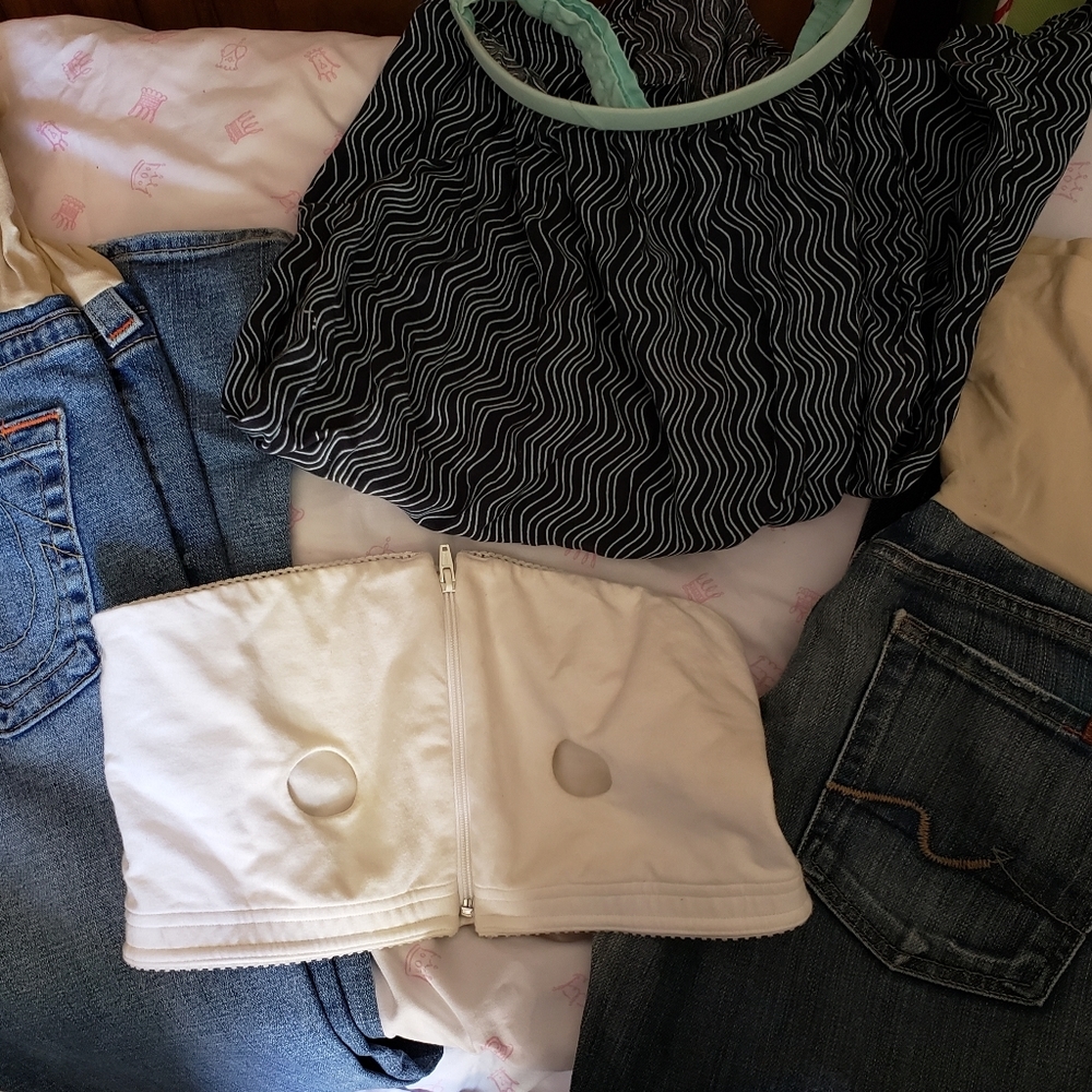 Maternity clothes bundle